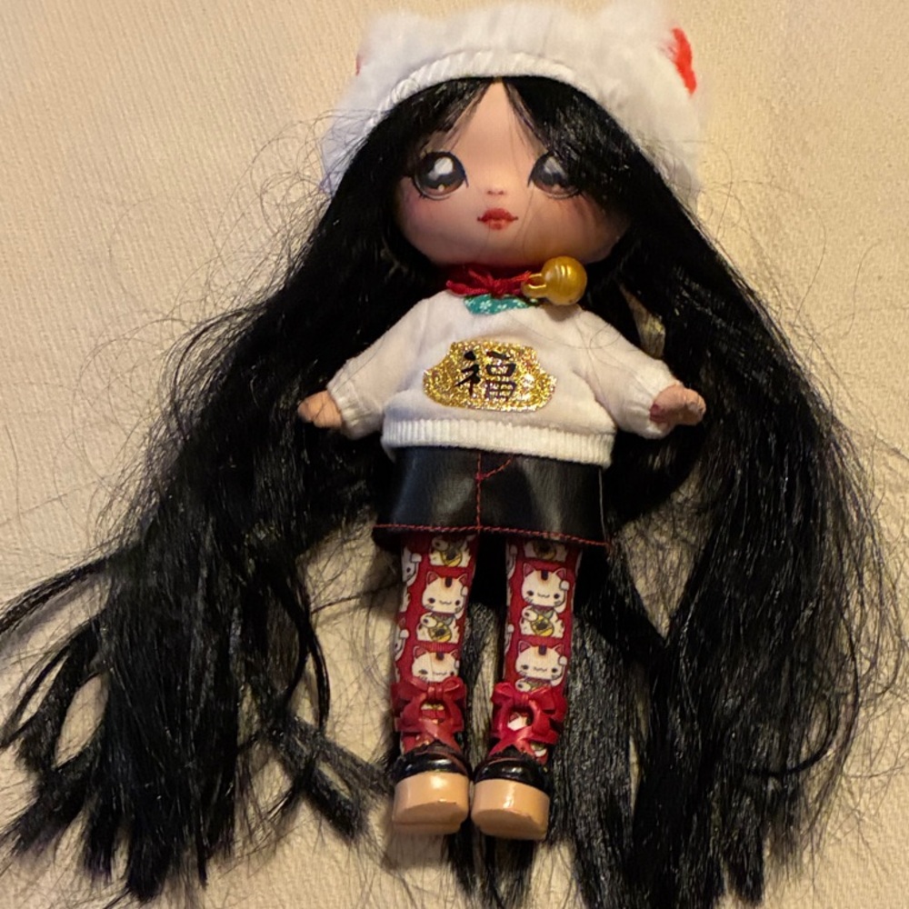 Na na na Surprise Glam Series 2 LiLing Luck